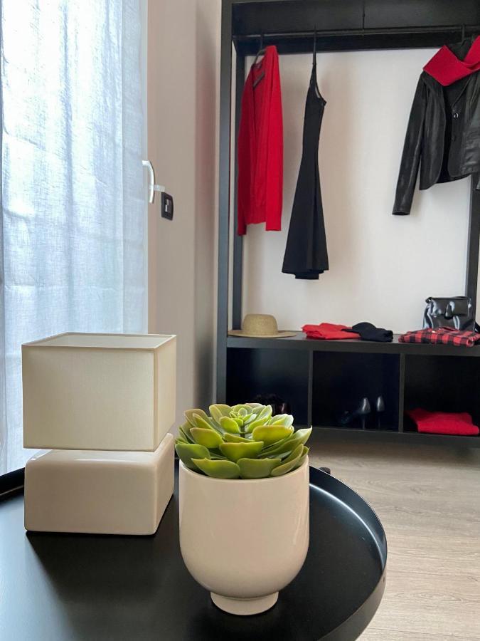 Appartamento Miranda Con Giardino Privato E Pool Luaran gambar