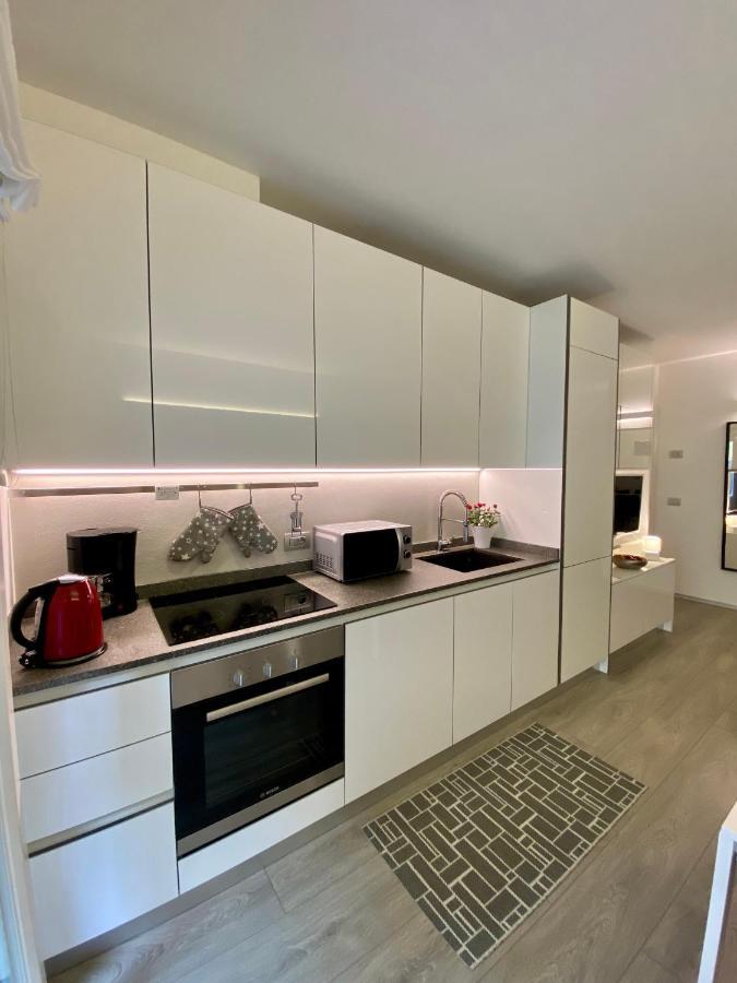 Appartamento Miranda Con Giardino Privato E Pool Luaran gambar