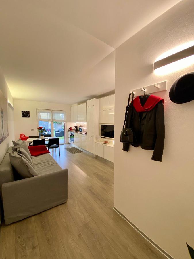 Appartamento Miranda Con Giardino Privato E Pool Luaran gambar