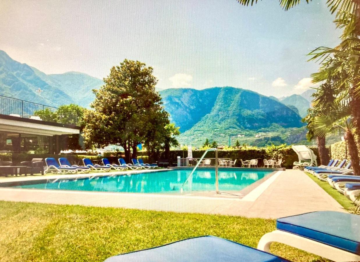 Appartamento Miranda Con Giardino Privato E Pool Luaran gambar
